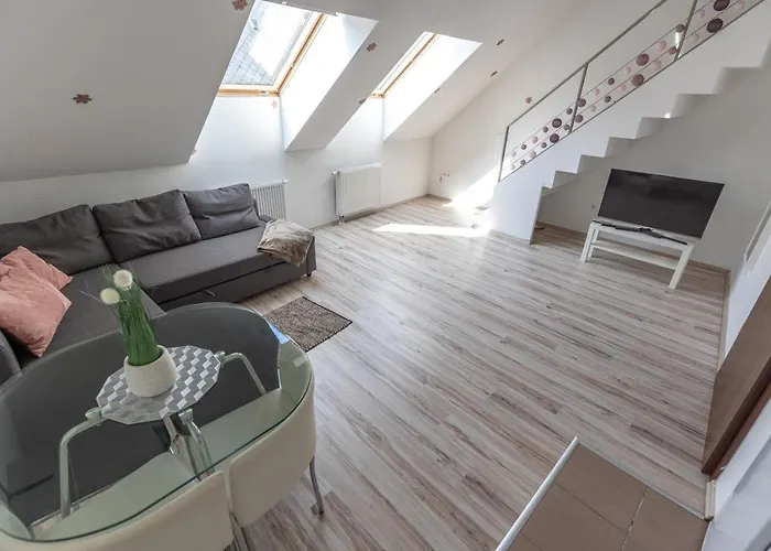 Prtr Apartment W/ Free Parking